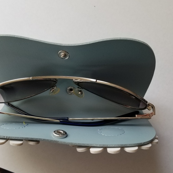 Super Kool Sunglasses Case 😎 - Picture 2 of 6